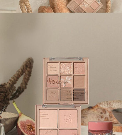 Dasique Shadow Palette -  24 Muted Nuts 7.5g
